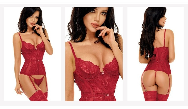 Ravenna Corpete e Tanga Cereja